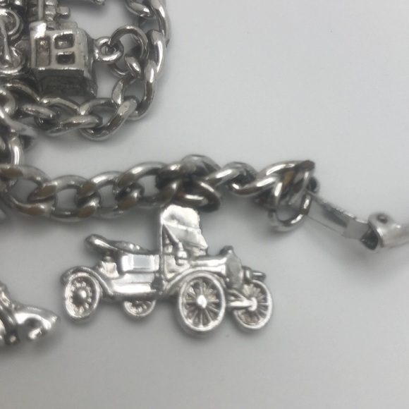 VTG Charm Bracelet With 6 Transportation Theme Charms. Silver Toned Metal - Picture 7 of 12